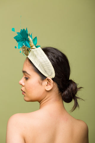 Light Green Fascinator With Bottle Green Feathers (Mythic Hellion)