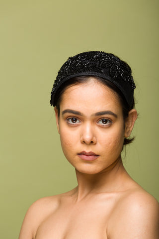Black Headband For Versatile Occasions (Black Beauty)