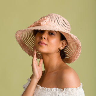 Peach Sun hat with a bow trim (Oona)